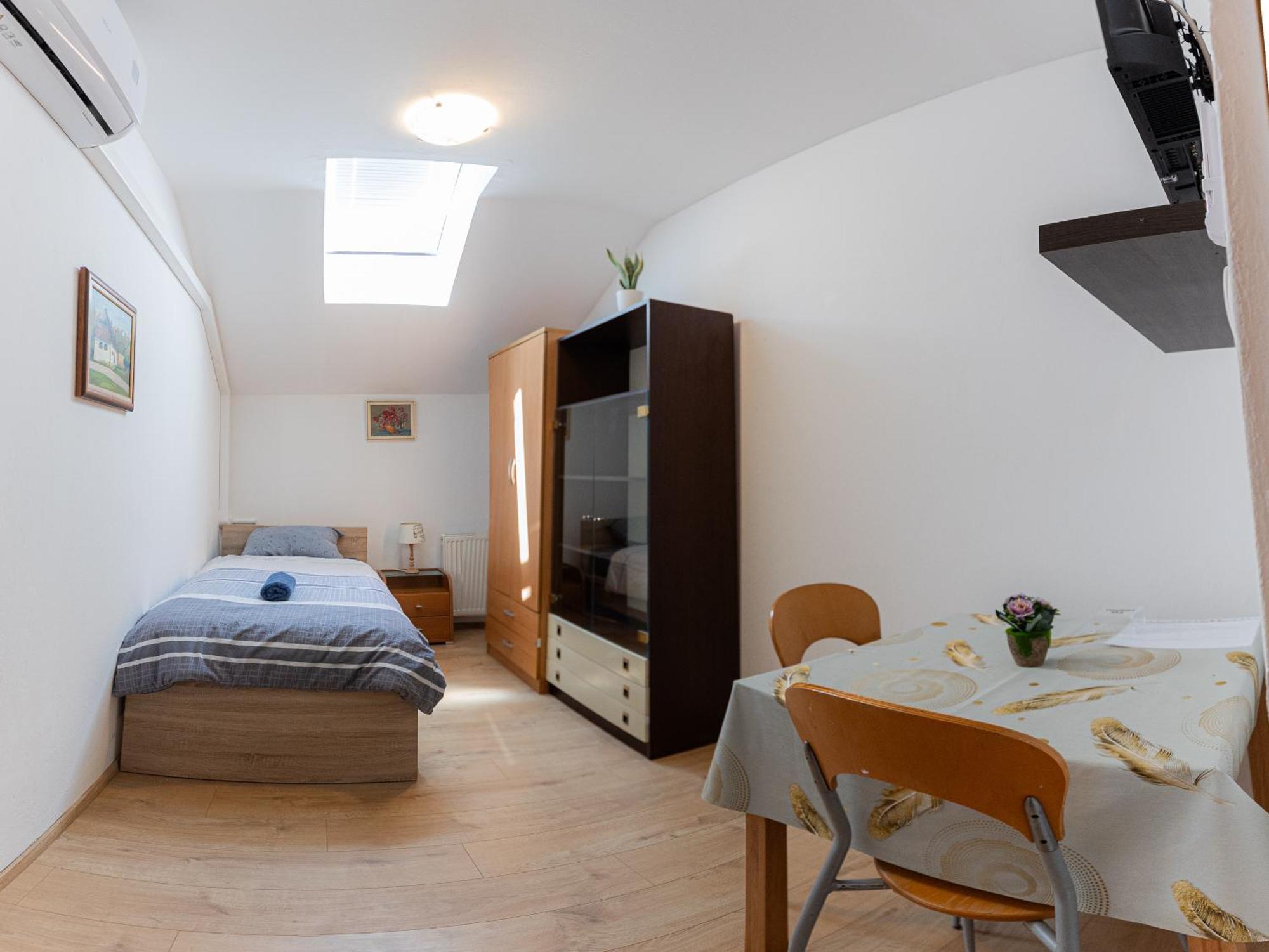 Rooms Kozarje Λιουμπλιάνα Εξωτερικό φωτογραφία